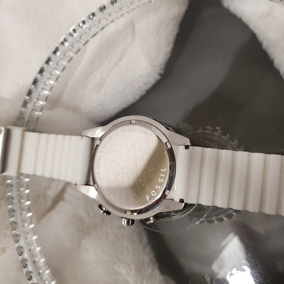 Men's New Without Tags White Silicone Fossil Watch - Picture 3 of 3